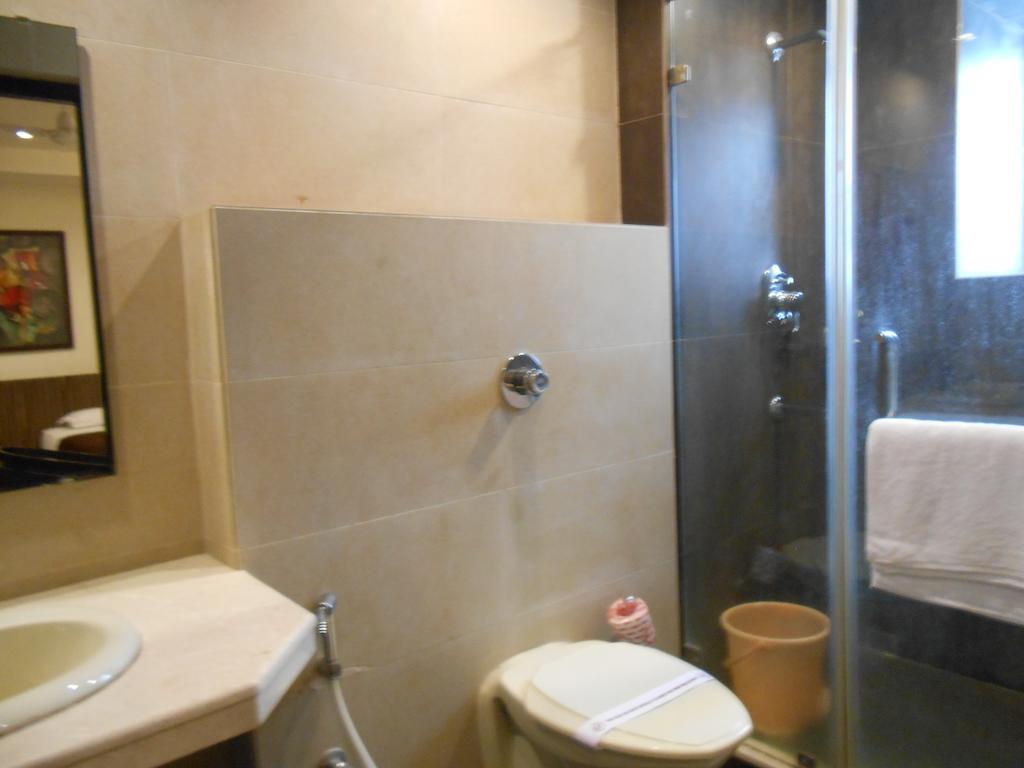 Hotel Victerrace Regency Calcutá Quarto foto